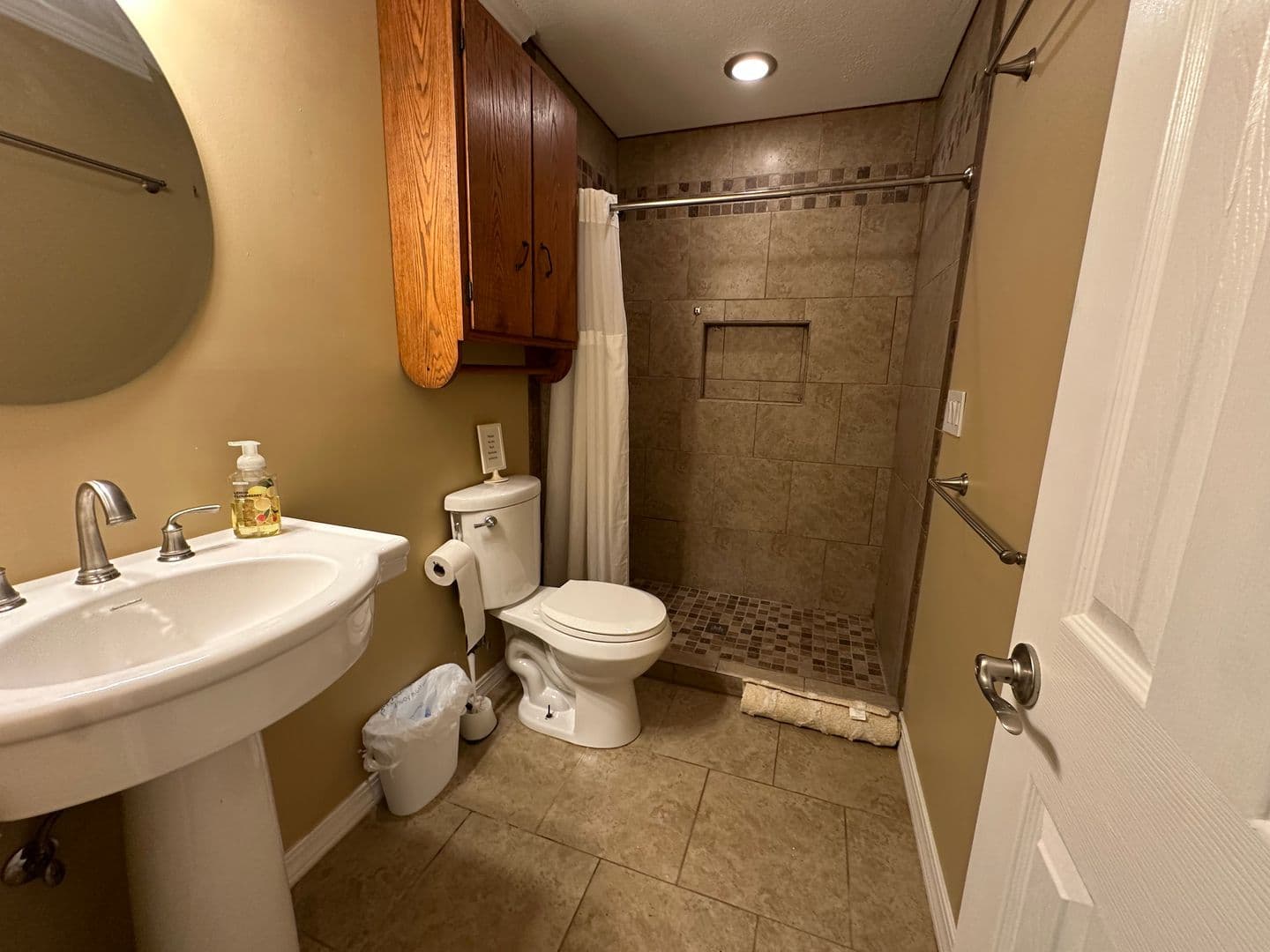 Russellville Apartment: 1416 E O St