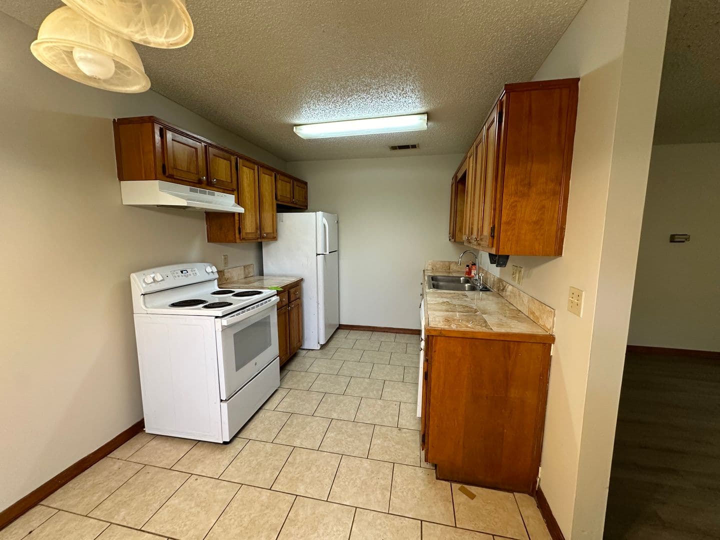 Russellville Apartment: 1401, 1403, 1405, 1407, 1409, 1411, 1413, 1415 N Nashville