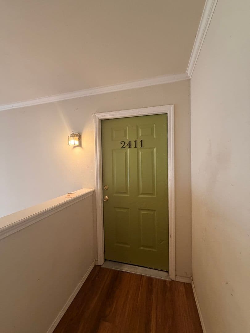Russellville Apartment: 2401-2415 West C St
