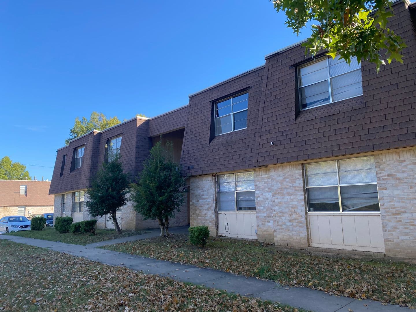 Russellville Apartment: E 9th St
