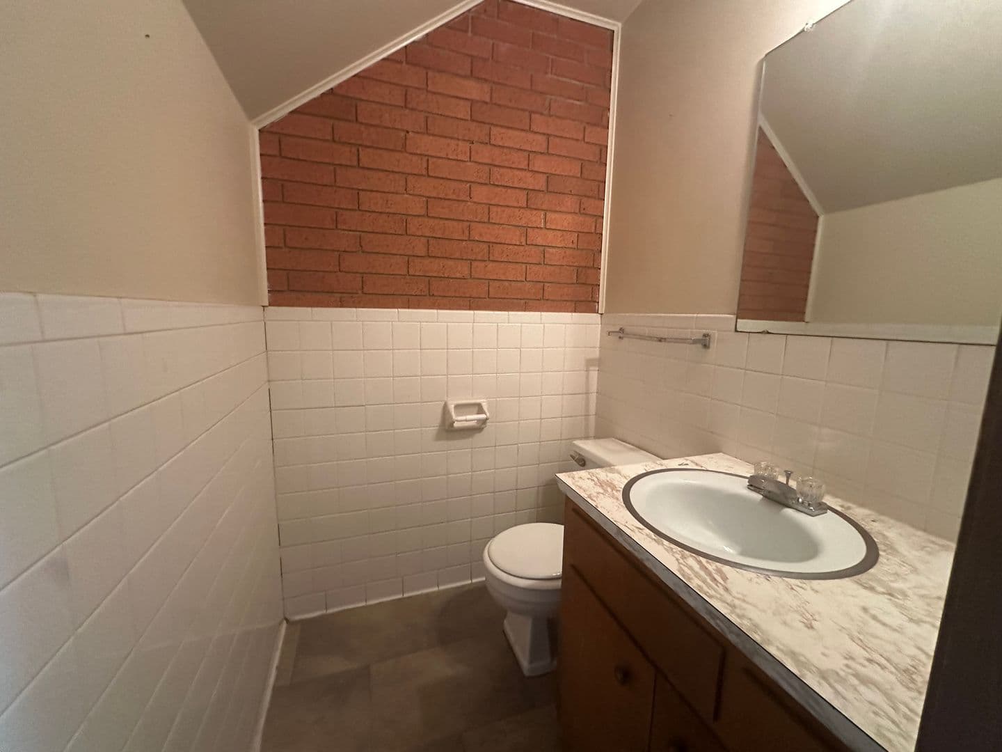 Russellville Apartment: 400 N Inglewood Ave