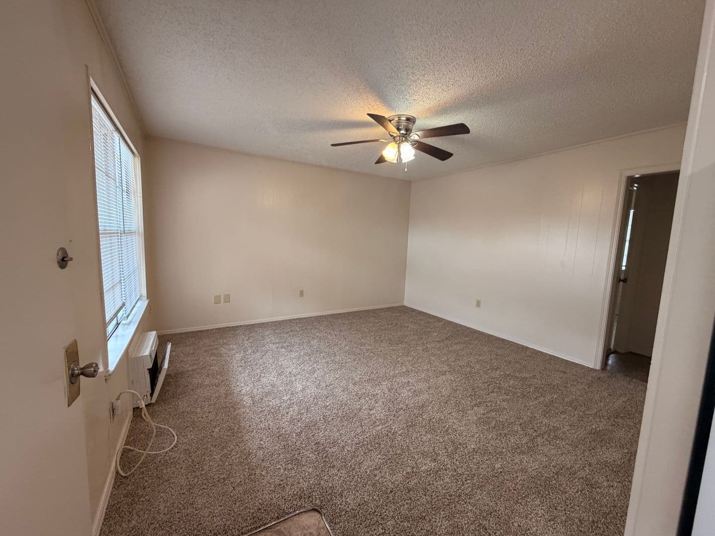 Russellville Apartment: 514 W K St 1-12