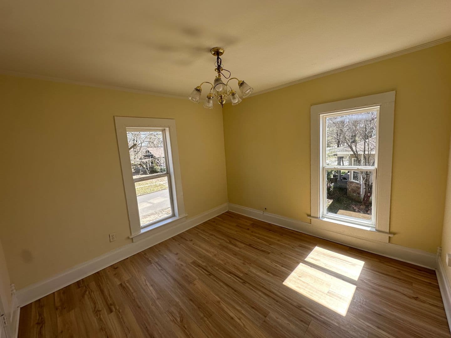 Russellville Apartment: 708 S Denver