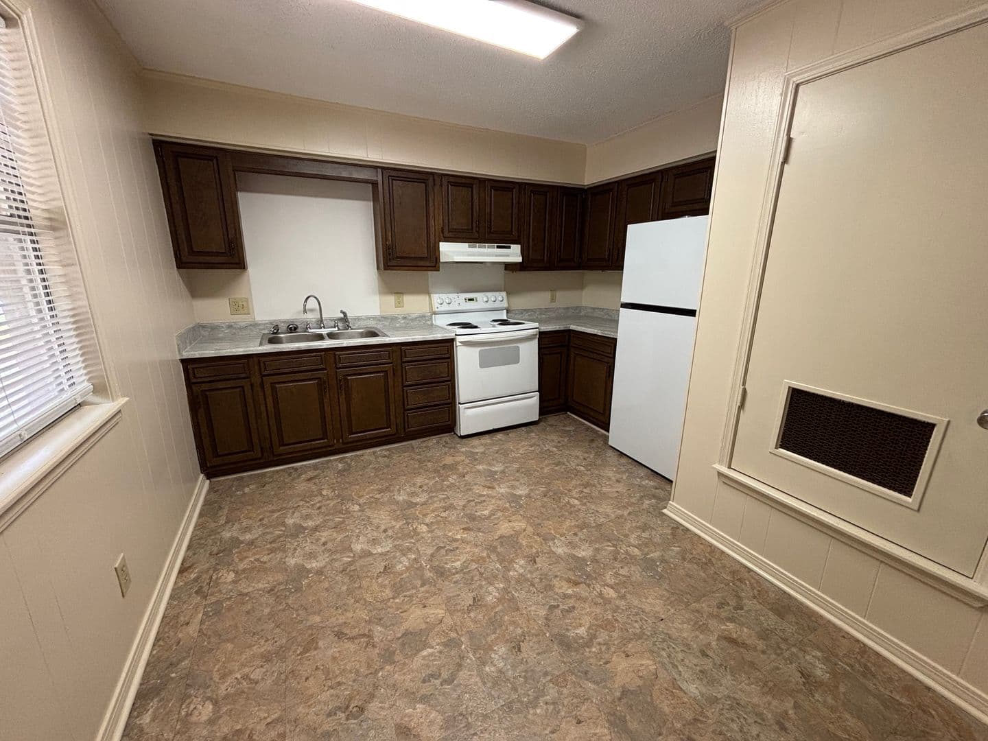 Russellville Apartment: 410 N Joplin, Apt 1-4