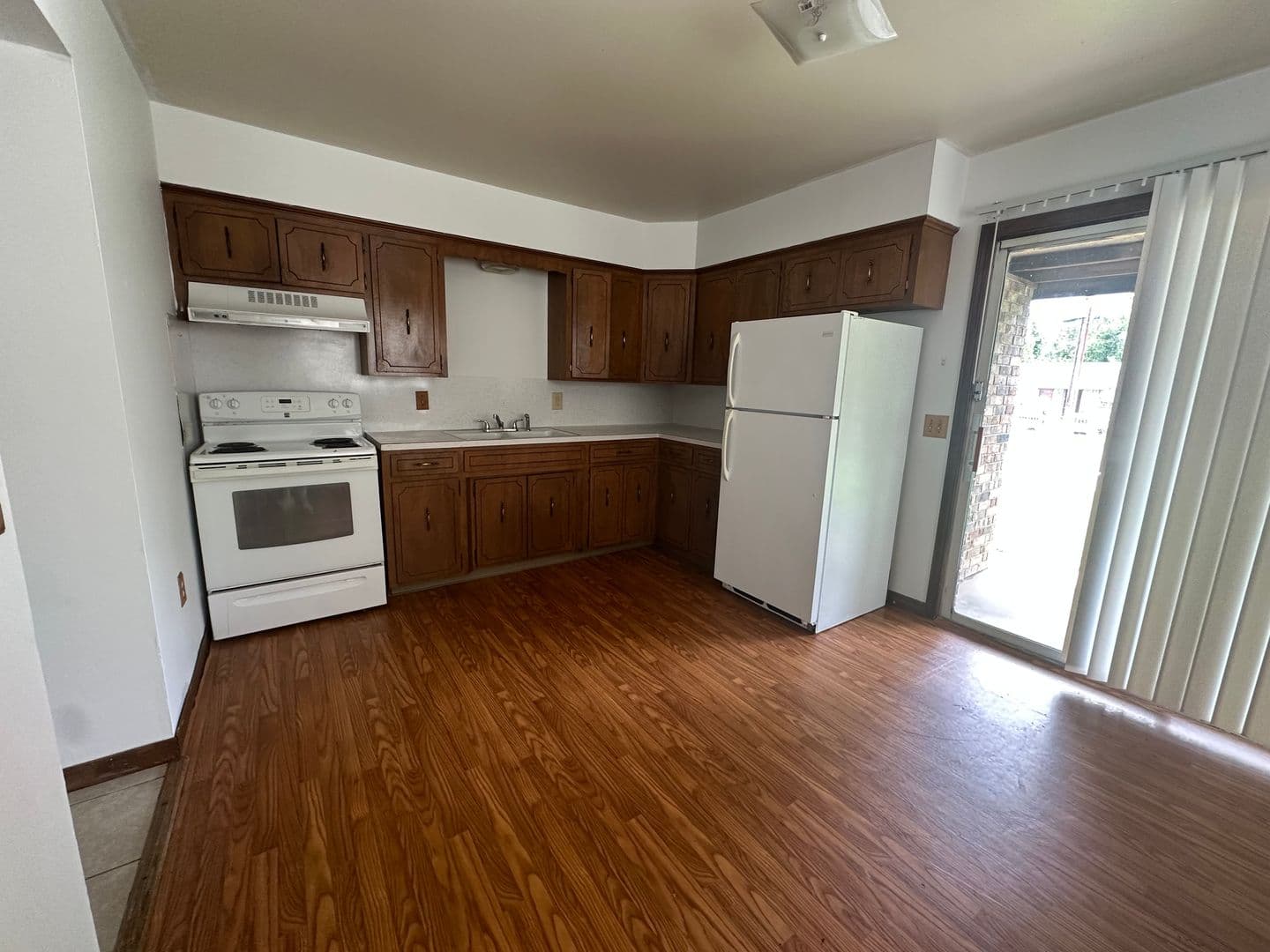 Russellville Apartment: 400 N Inglewood Ave
