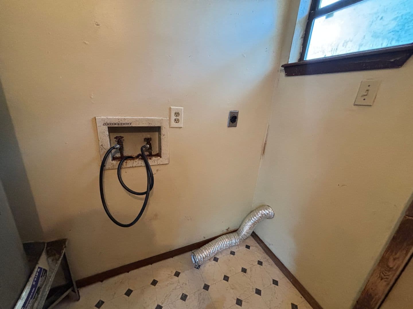 Russellville Apartment: 406 N Joplin Pl