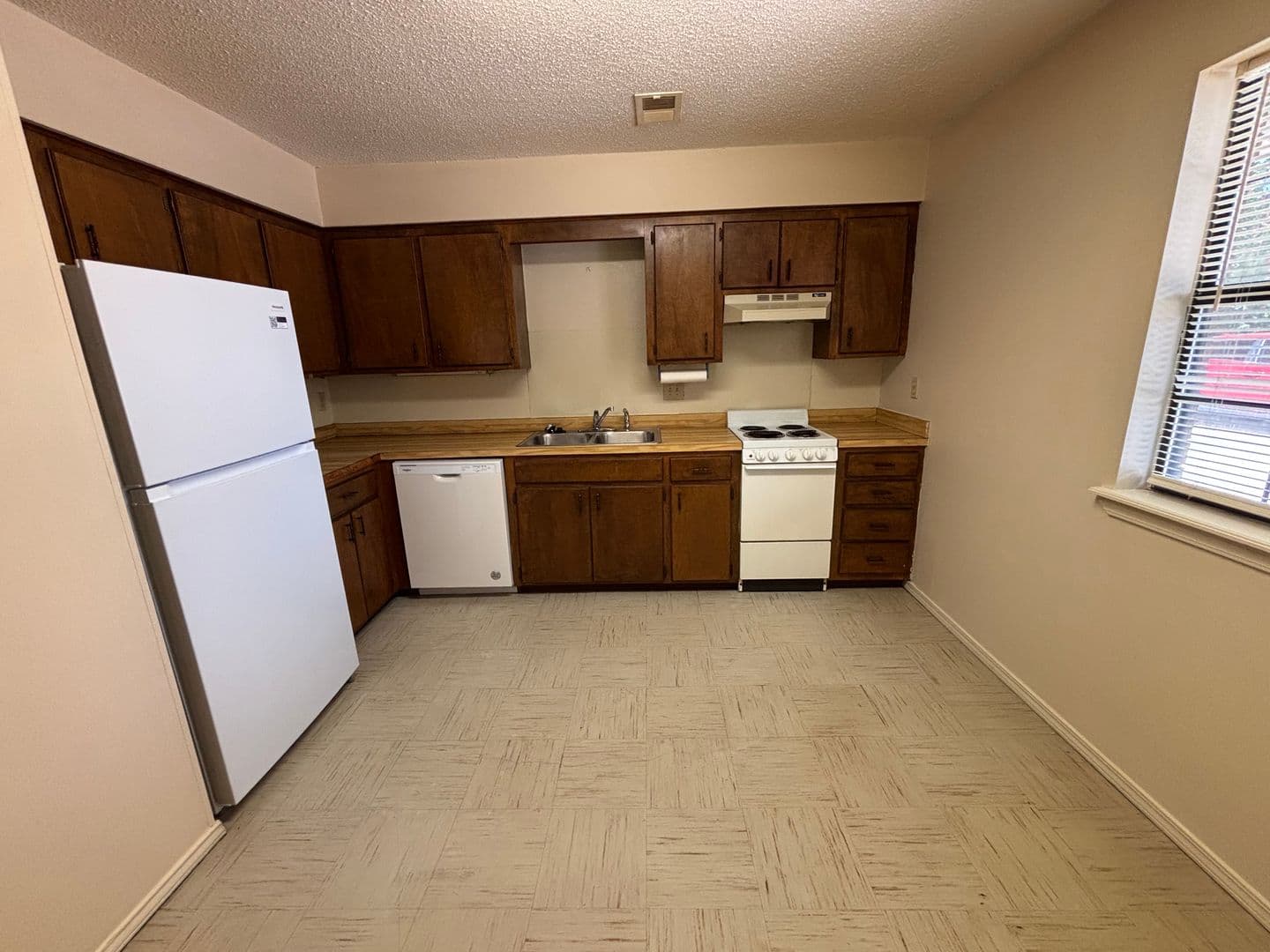 Russellville Apartment: 311 N Joplin, Apt 1-7