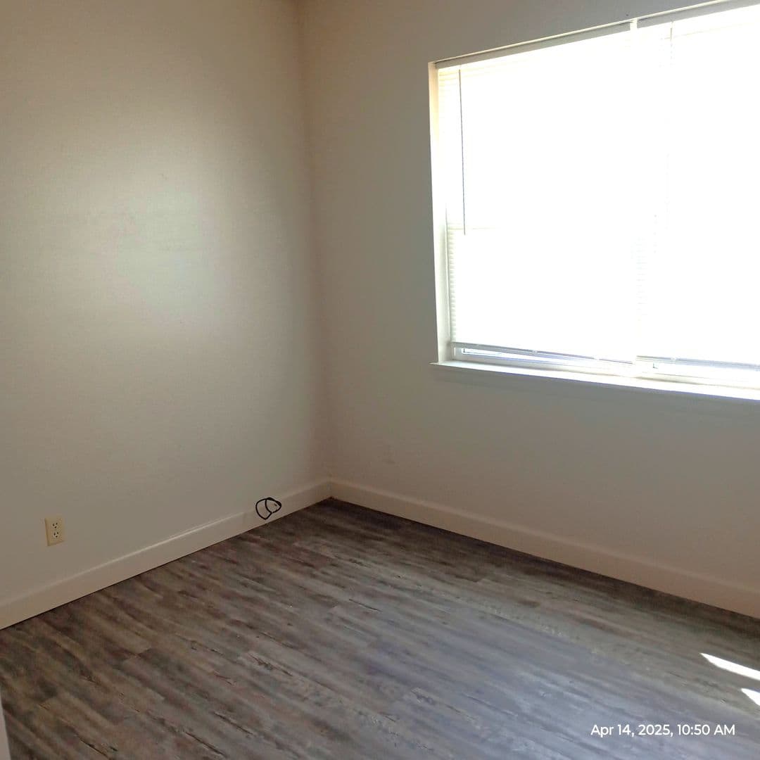 Russellville Apartment: E 9th St