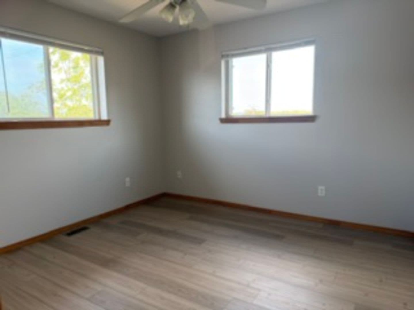 Clarksville Apartment: 2401 W Main St