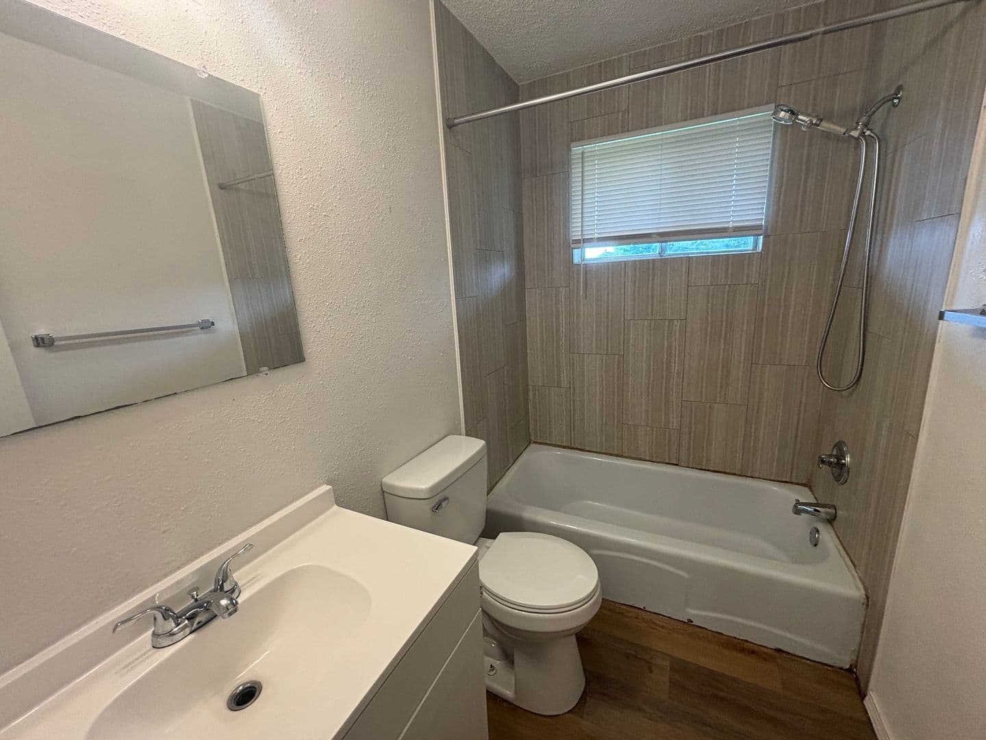 Russellville Apartment: 514 W K St 1-12