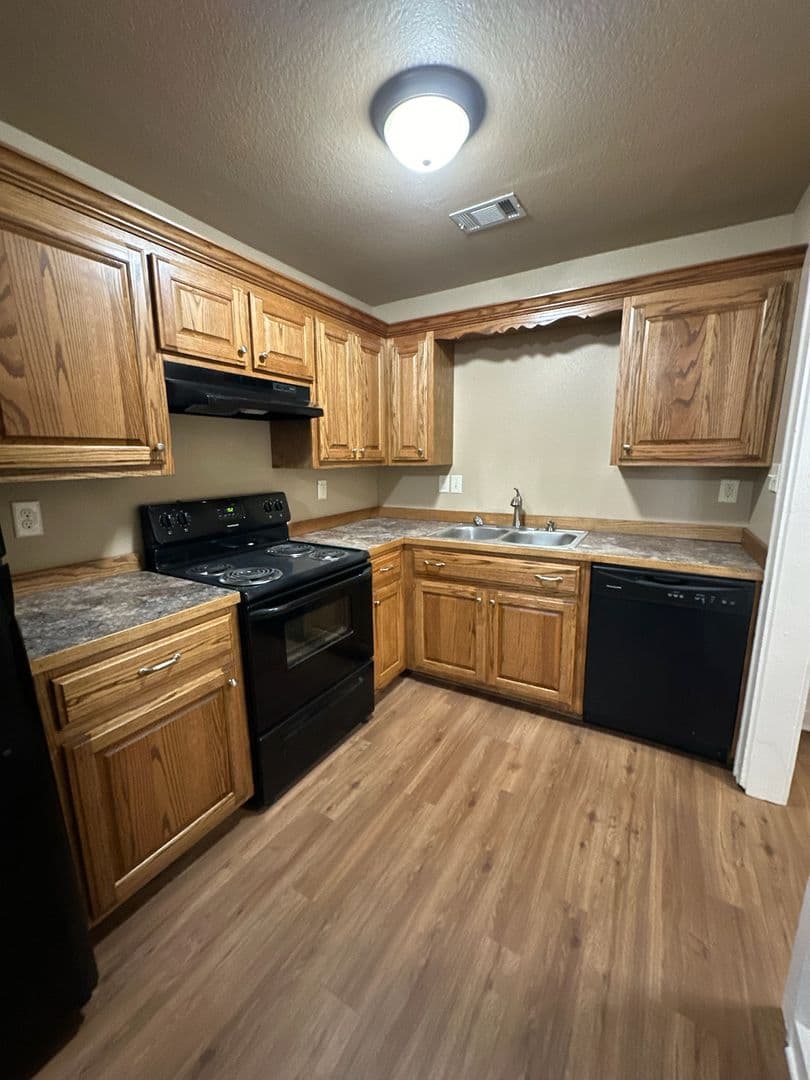 Russellville Apartment: 309 - 311 East 2nd Street