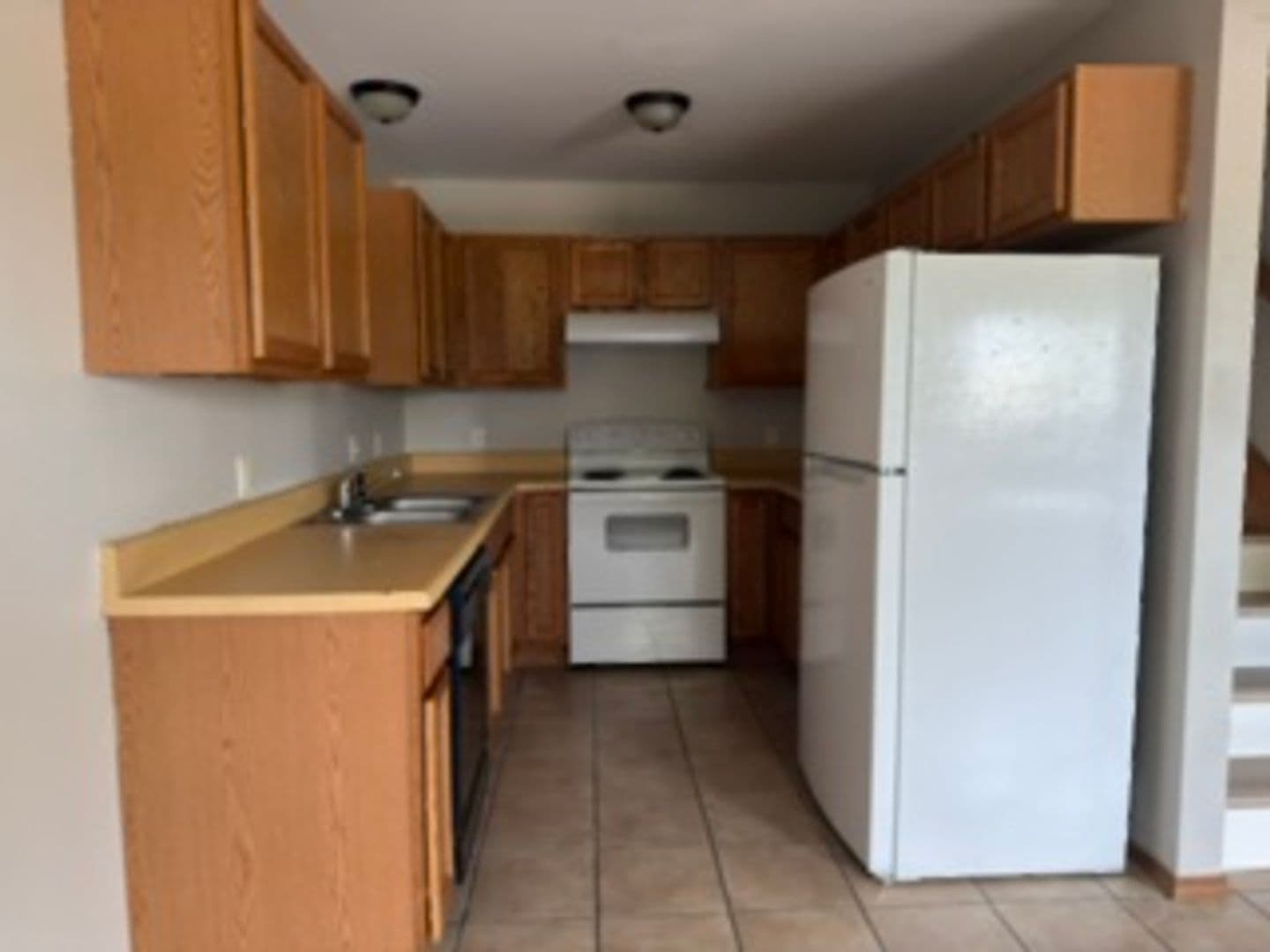 Clarksville Apartment: 2401 W Main St