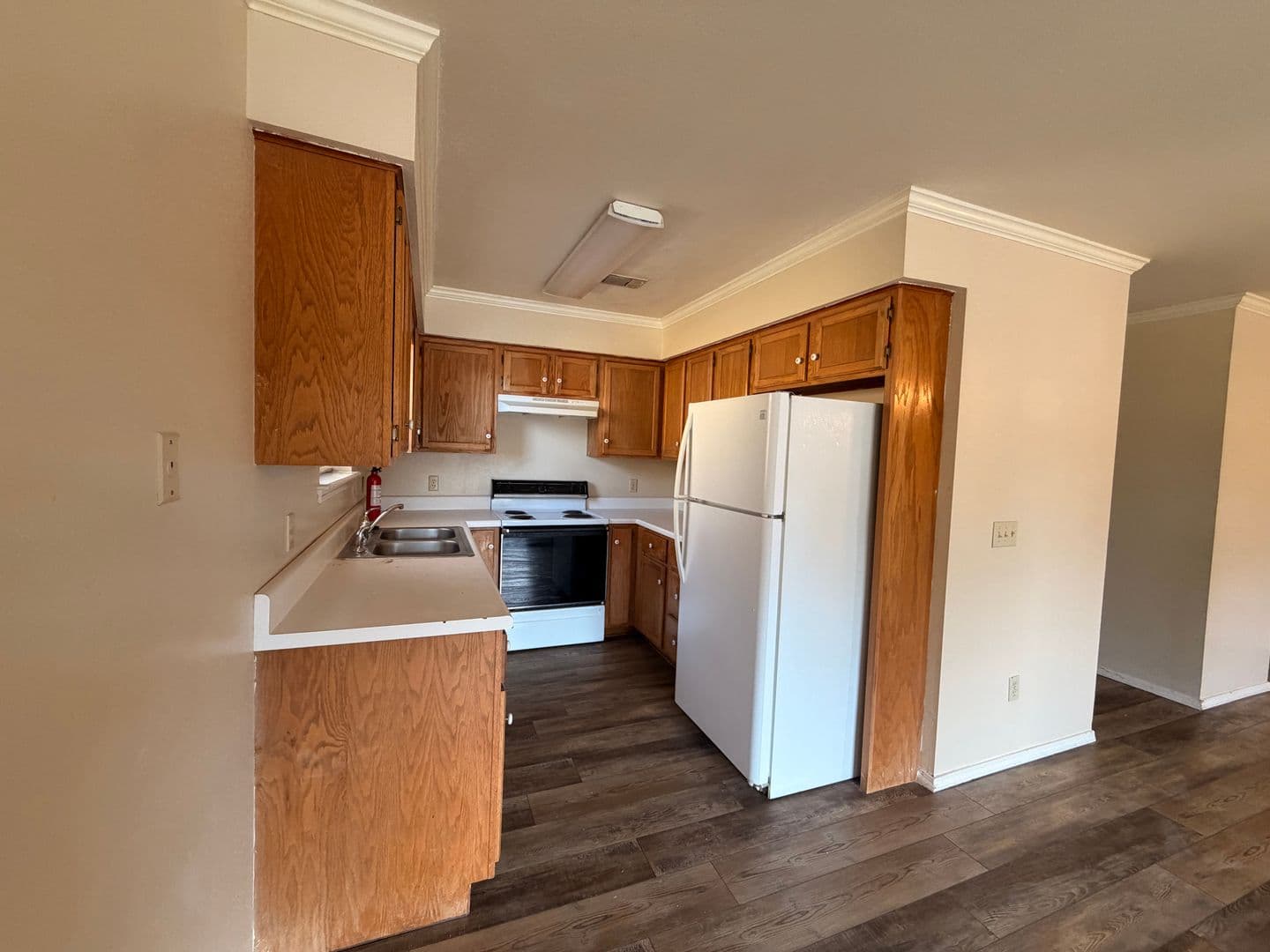 Russellville Apartment: 2401-2415 West C St