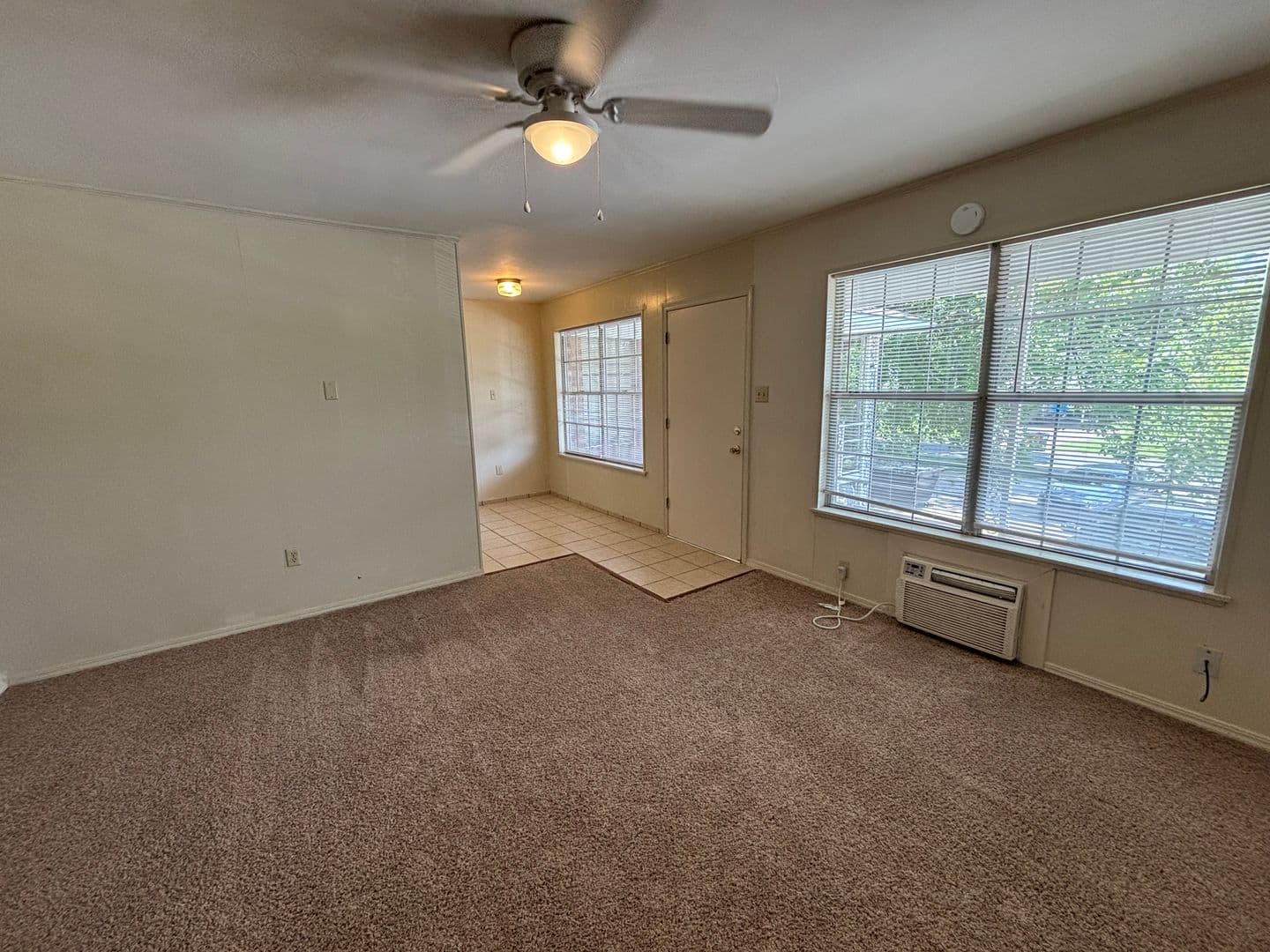 Russellville Apartment: 514 W K St 1-12