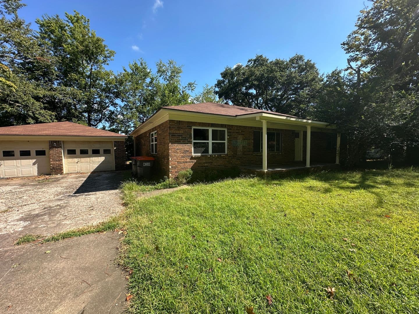 Russellville House: 2910 W. 2nd Drive