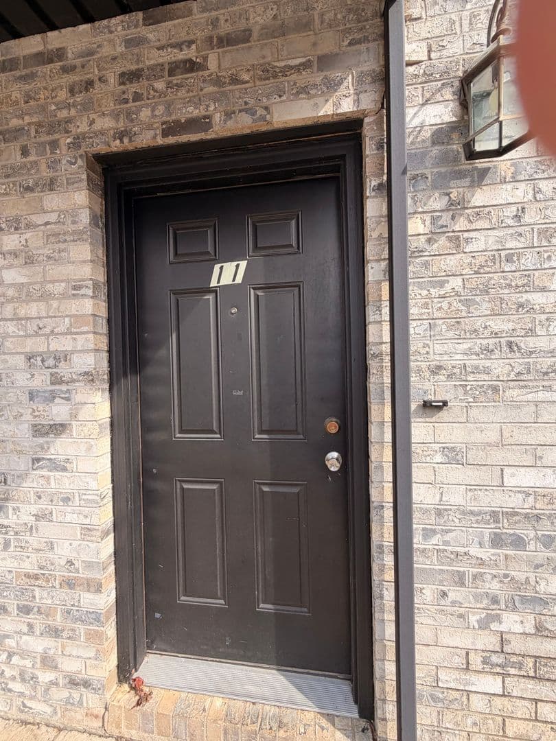 Russellville Apartment: 818 Parker Rd