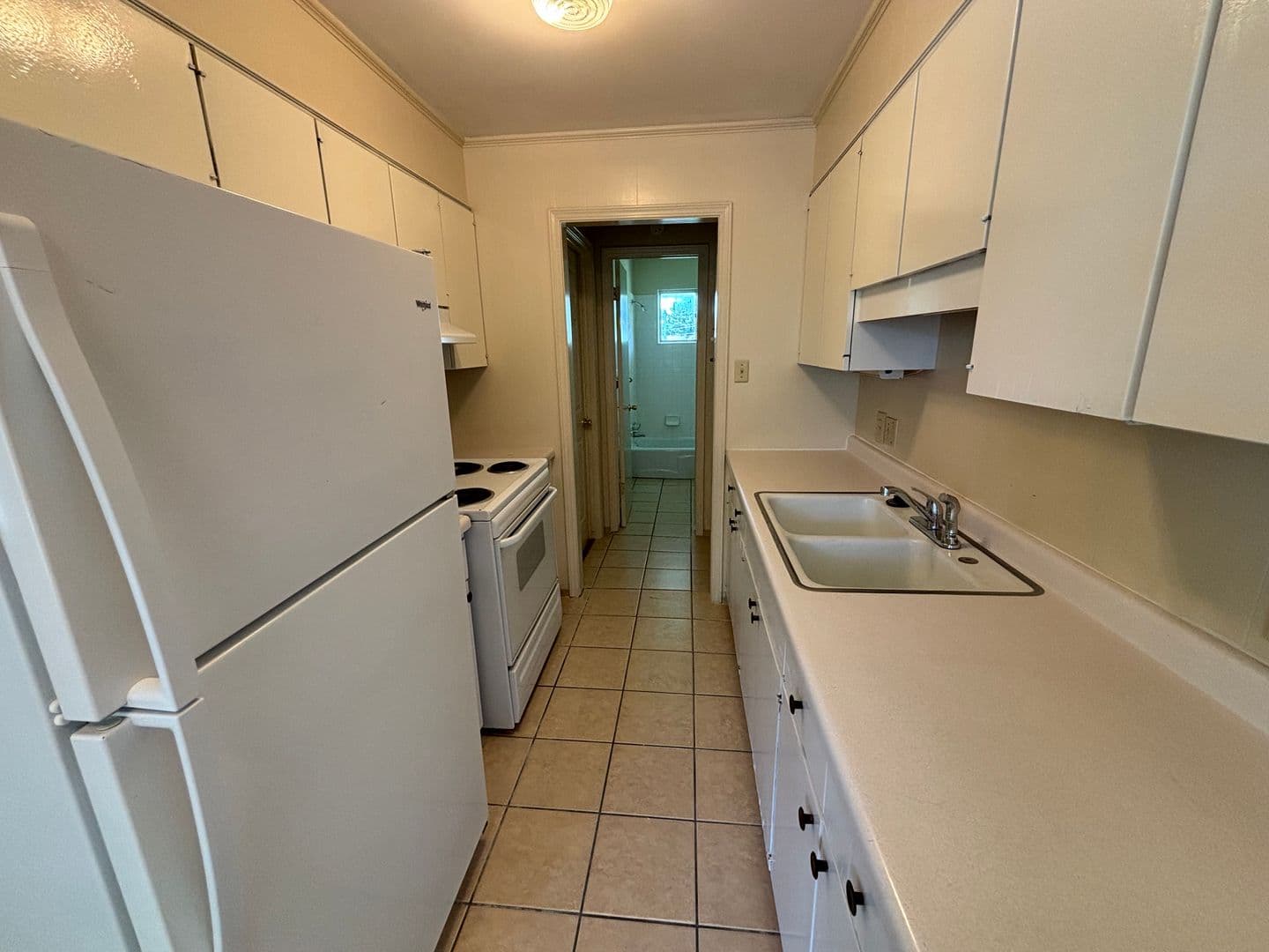 Russellville Apartment: 514 W K St 1-12