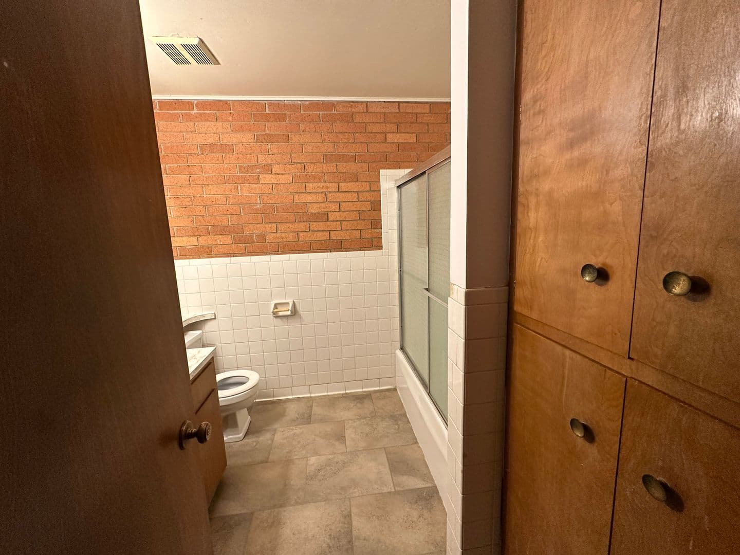 Russellville Apartment: 400 N Inglewood Ave