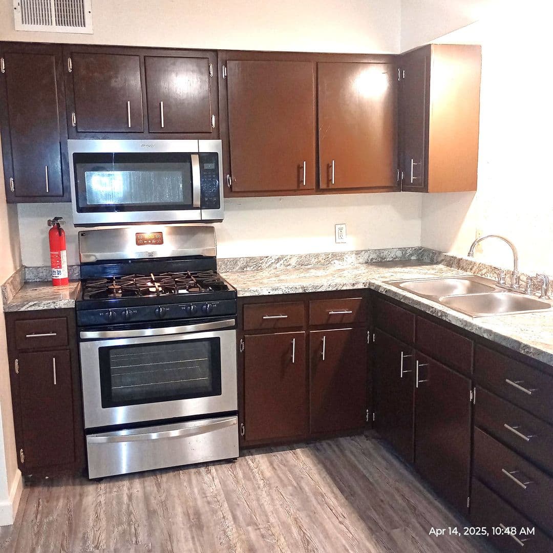Russellville Apartment: E 9th St
