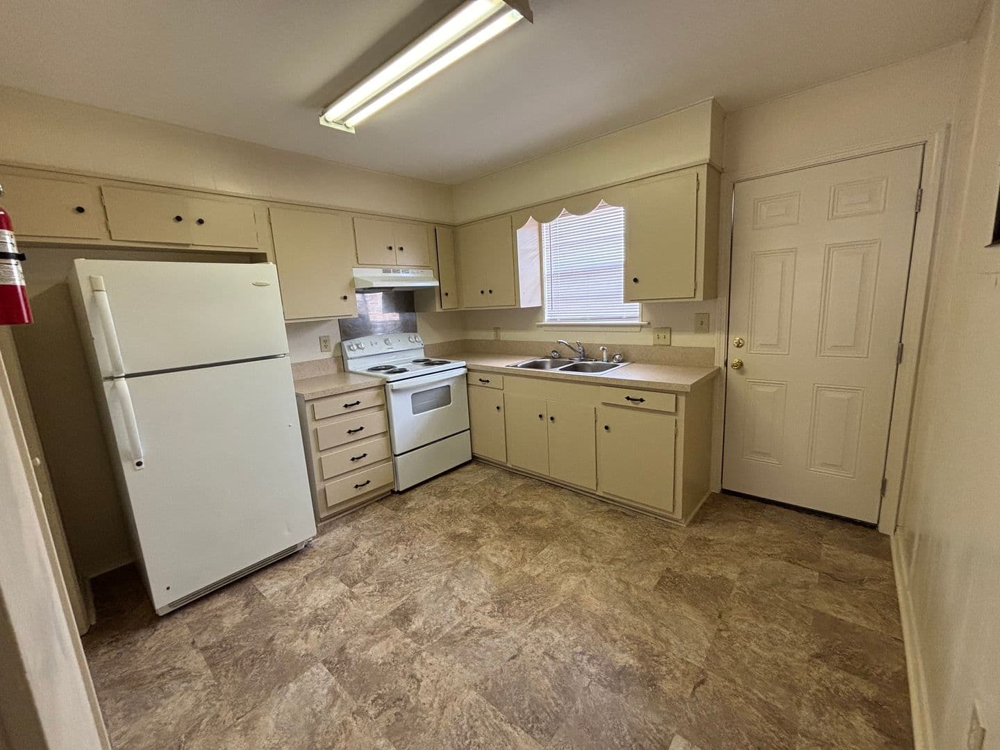 Russellville Apartment: 1815 S Erie, Apt 1-4