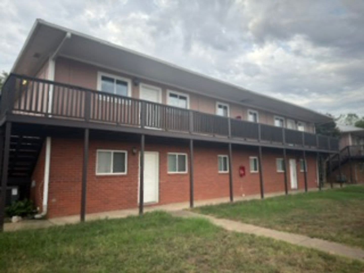 Clarksville Apartment: 2401 W Main St