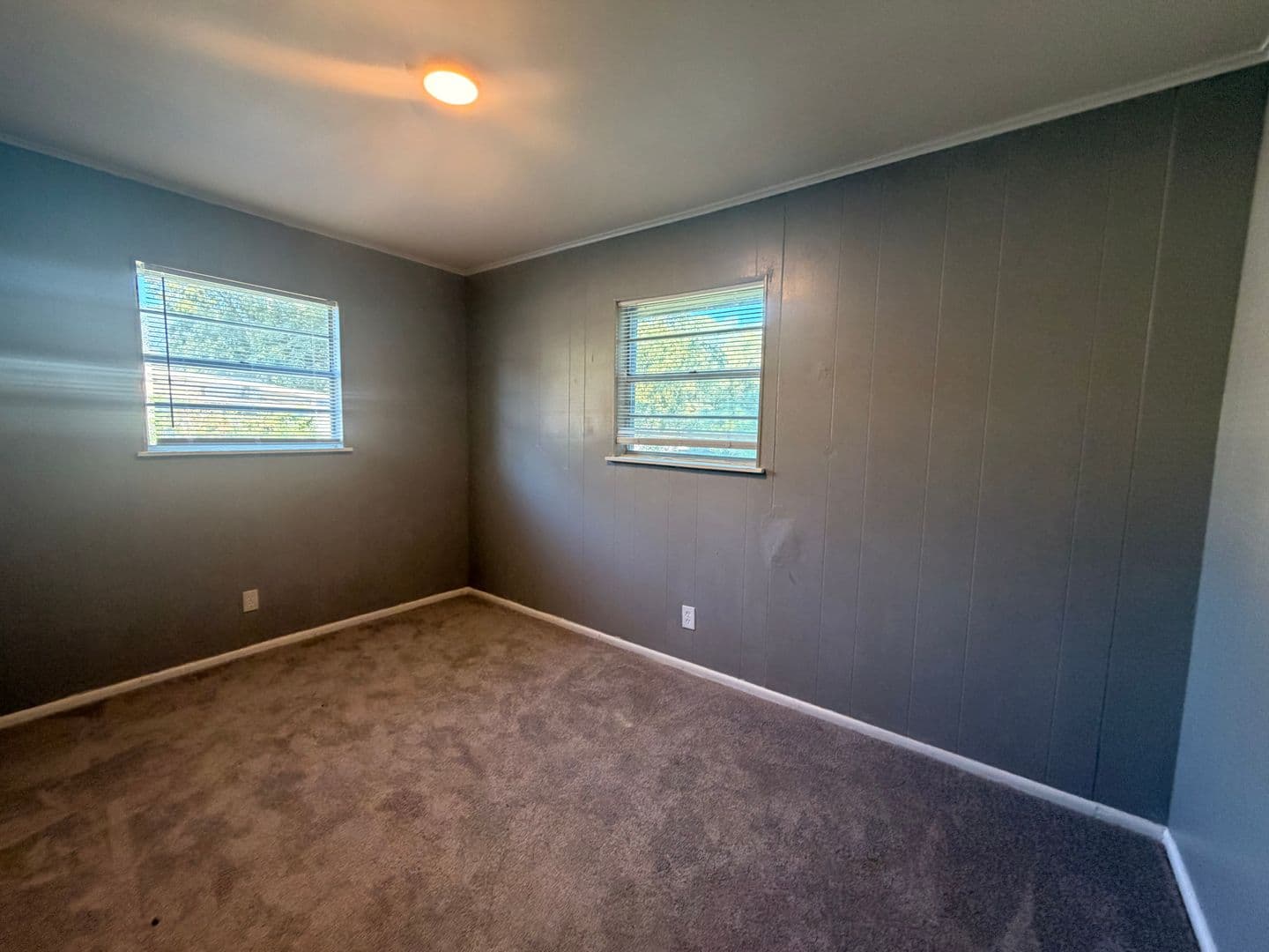 Russellville Apartment: 307/309 E. Fir St