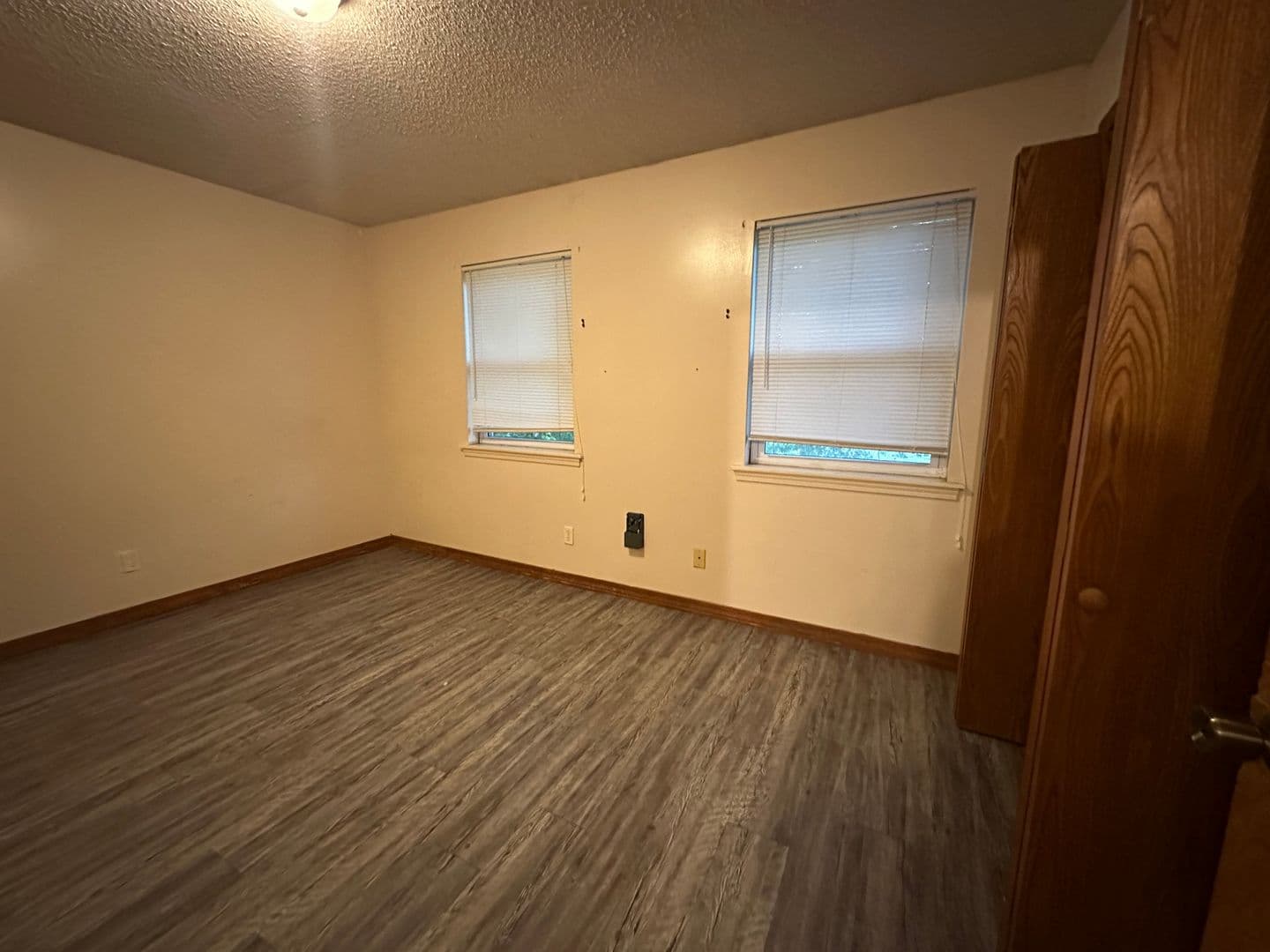 Russellville Apartment: 1401, 1403, 1405, 1407, 1409, 1411, 1413, 1415 N Nashville