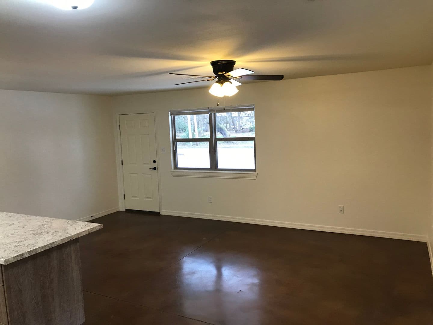 Dardanelle Apartment: N 5th St