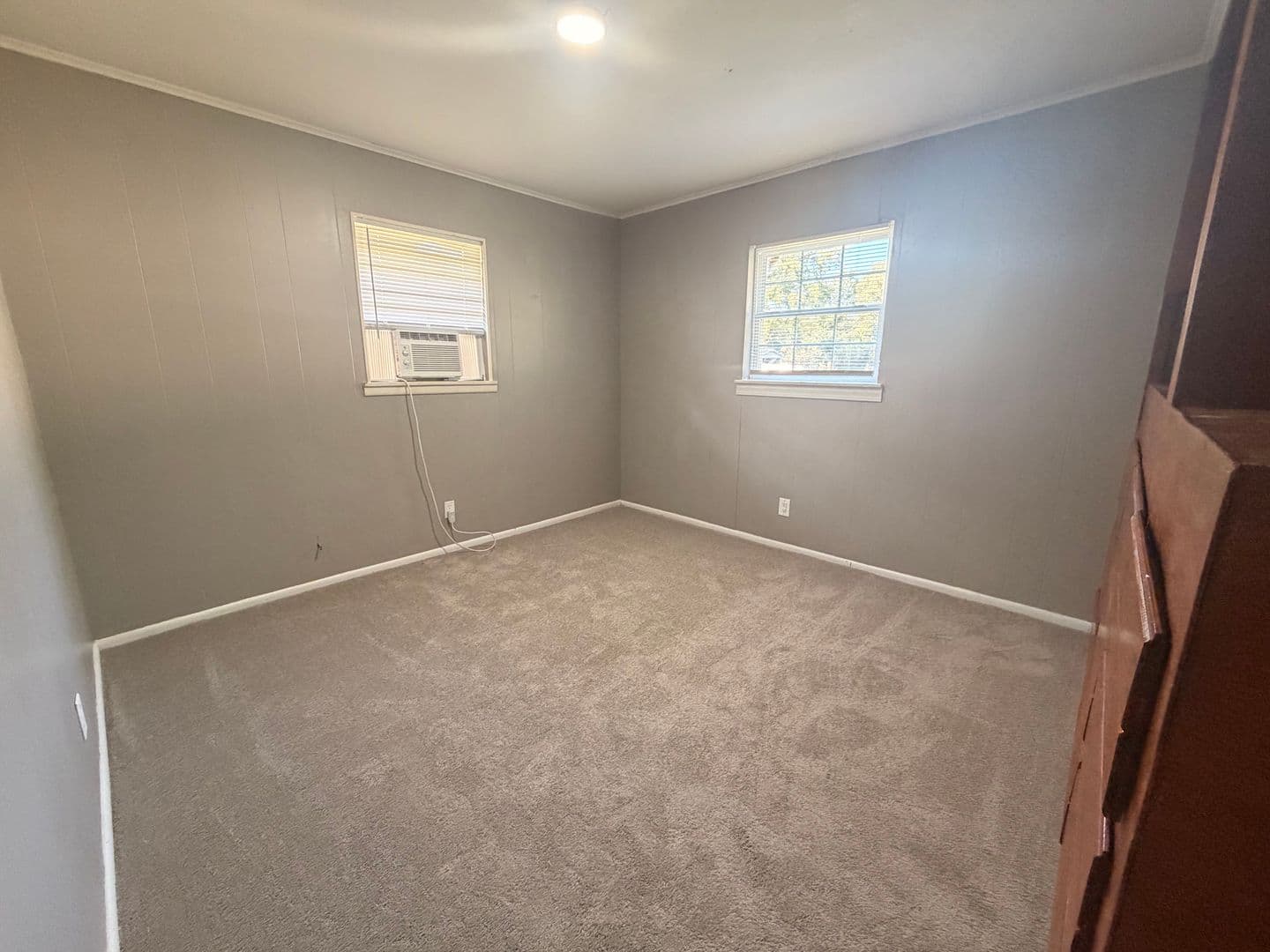 Russellville Apartment: 307/309 E. Fir St