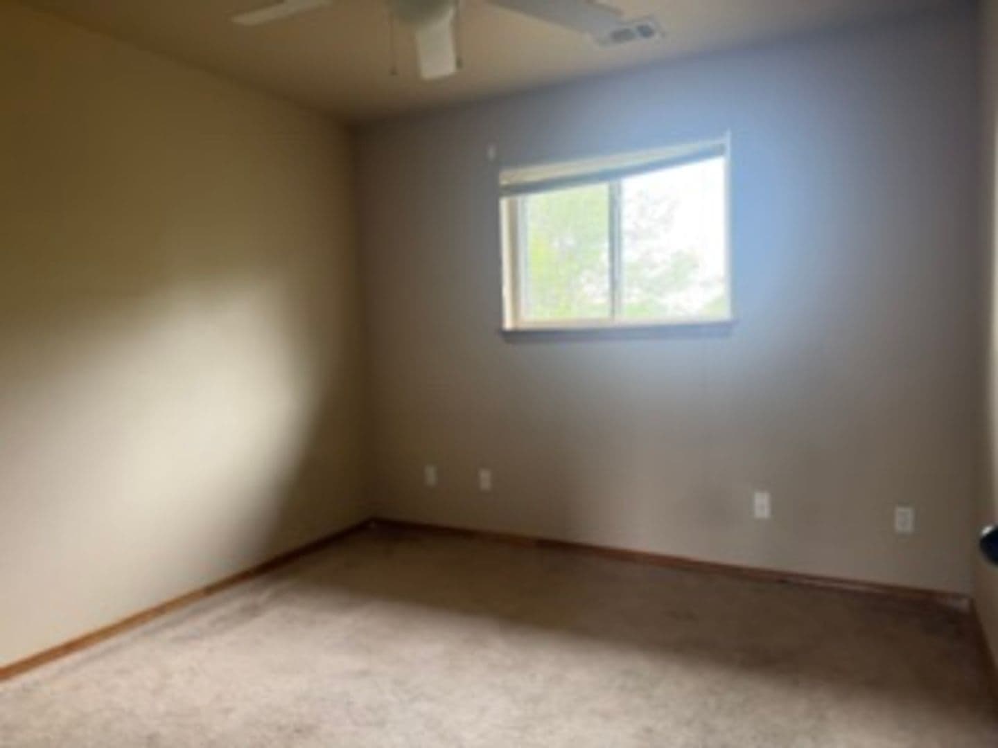 Clarksville Apartment: 2401 W Main St