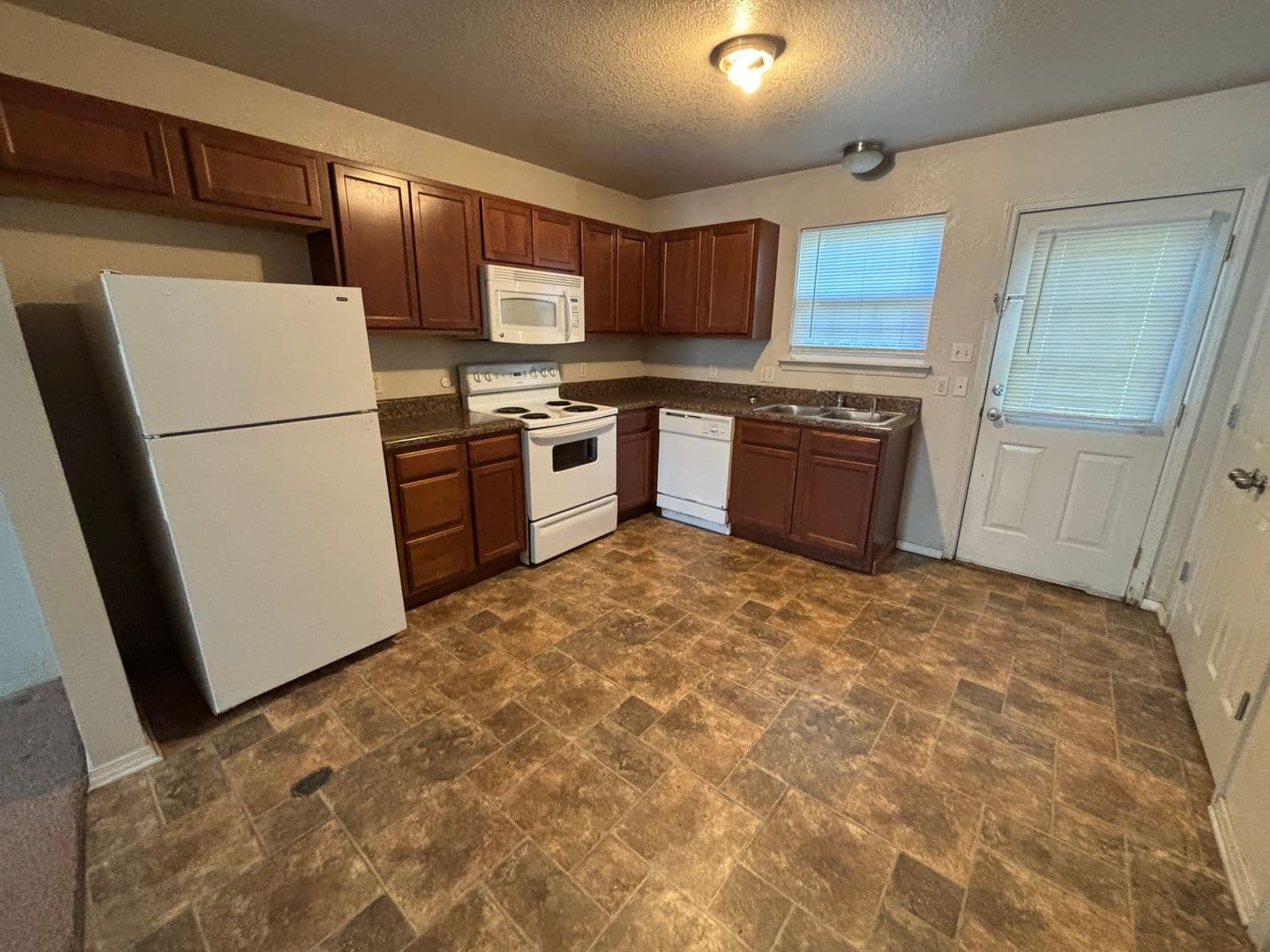 Russellville Apartment: 1131 East 9th Street