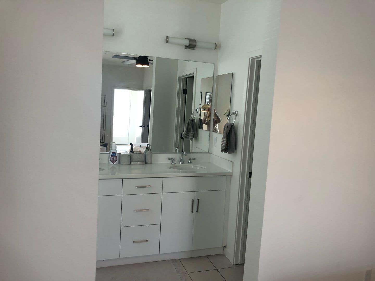Sacramento House: 429 Crate Avenue