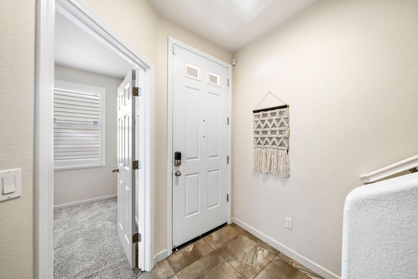 Elk Grove House: 8430 Crystal Walk Cir