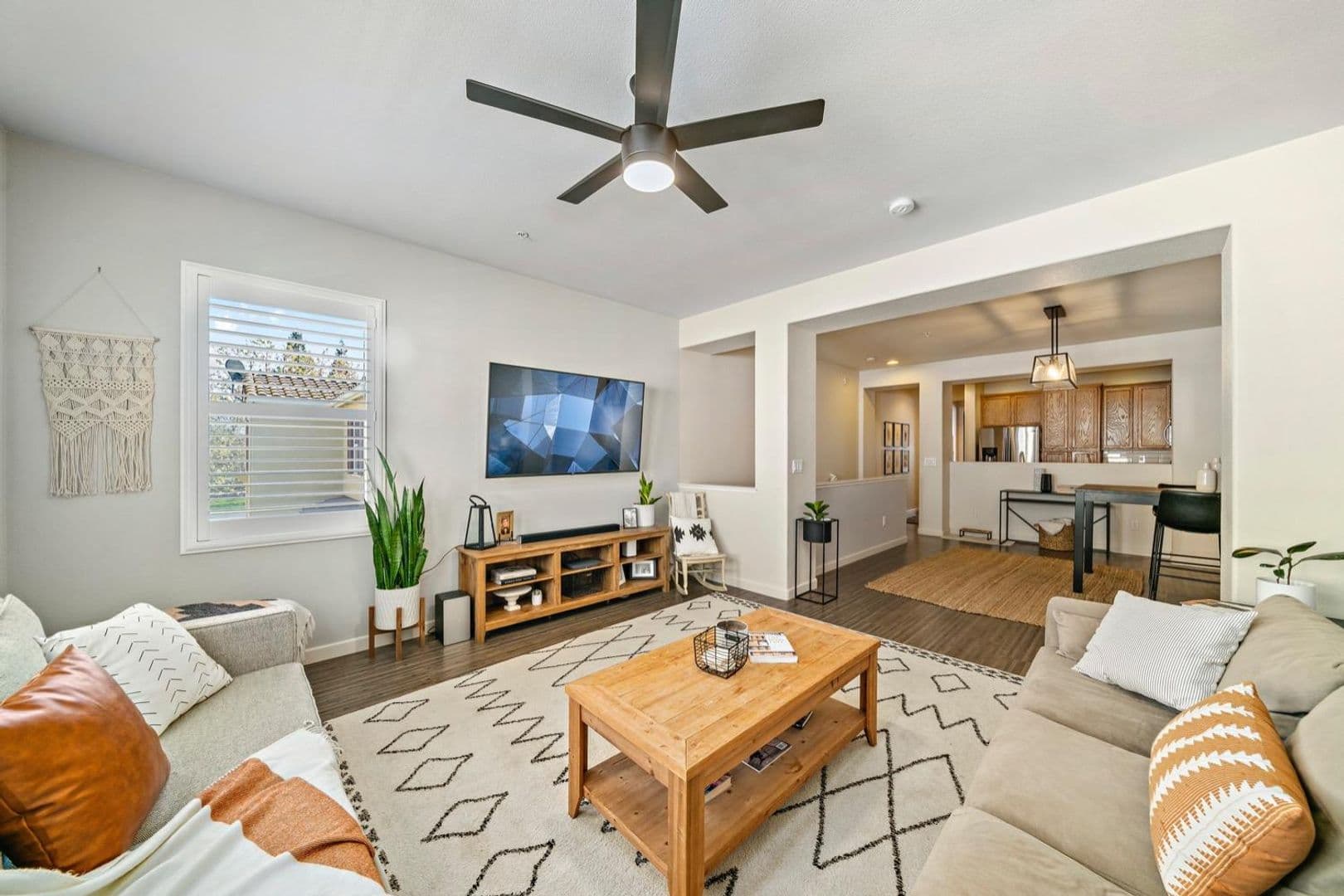 Elk Grove House: 8430 Crystal Walk Cir