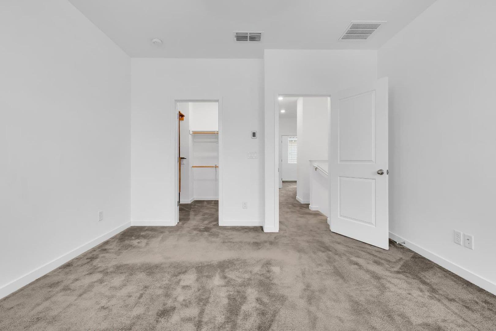 Sacramento House: 5301 E Commerce Way Unit 39102