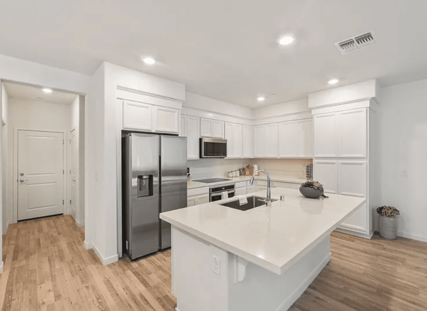 Sacramento House: 3074 Seaspray Walk