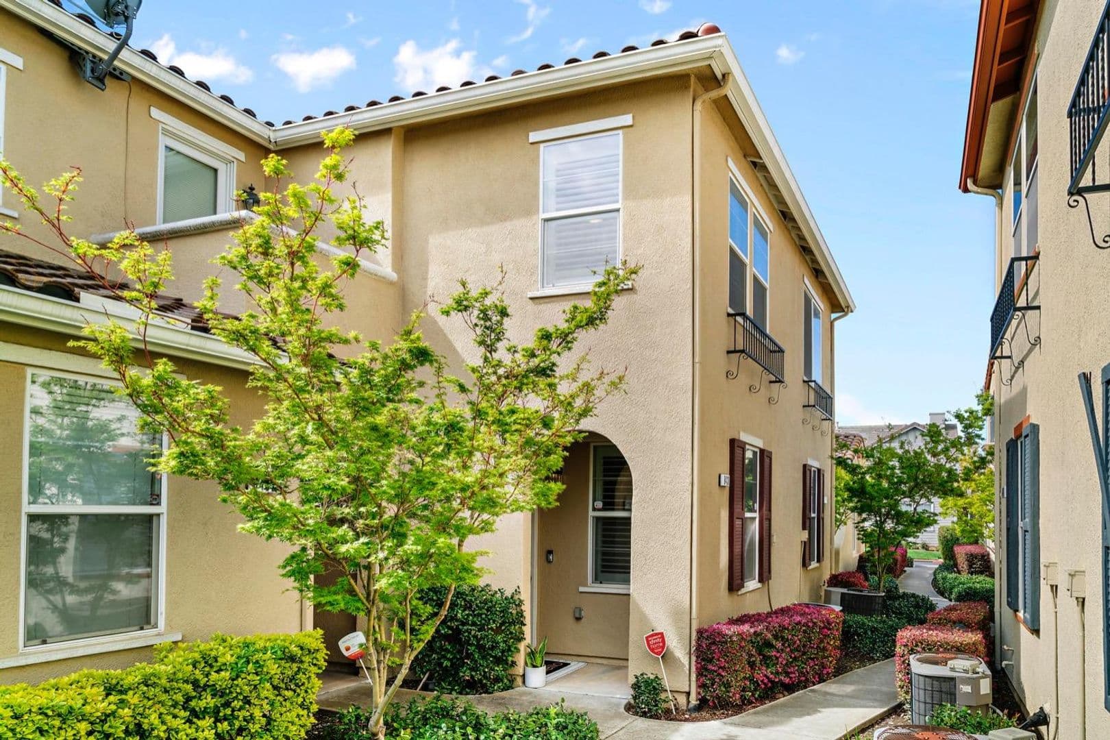 Elk Grove House: 8430 Crystal Walk Cir