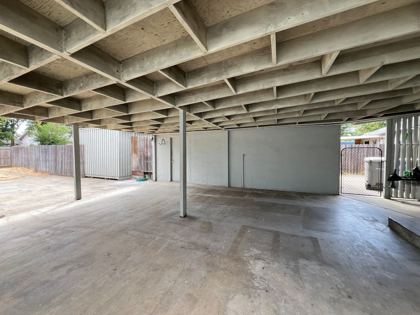 Sacramento House: 142 Redwood