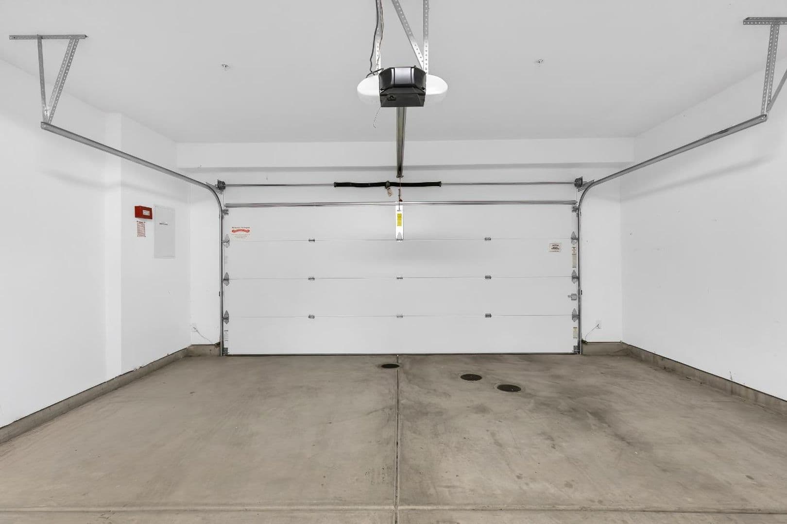 Sacramento House: 5301 E Commerce Way Unit 39102