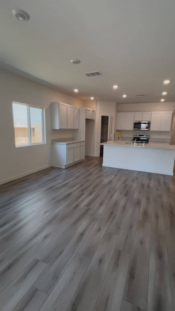Roseville House: 7161 Vail Ranch Rd