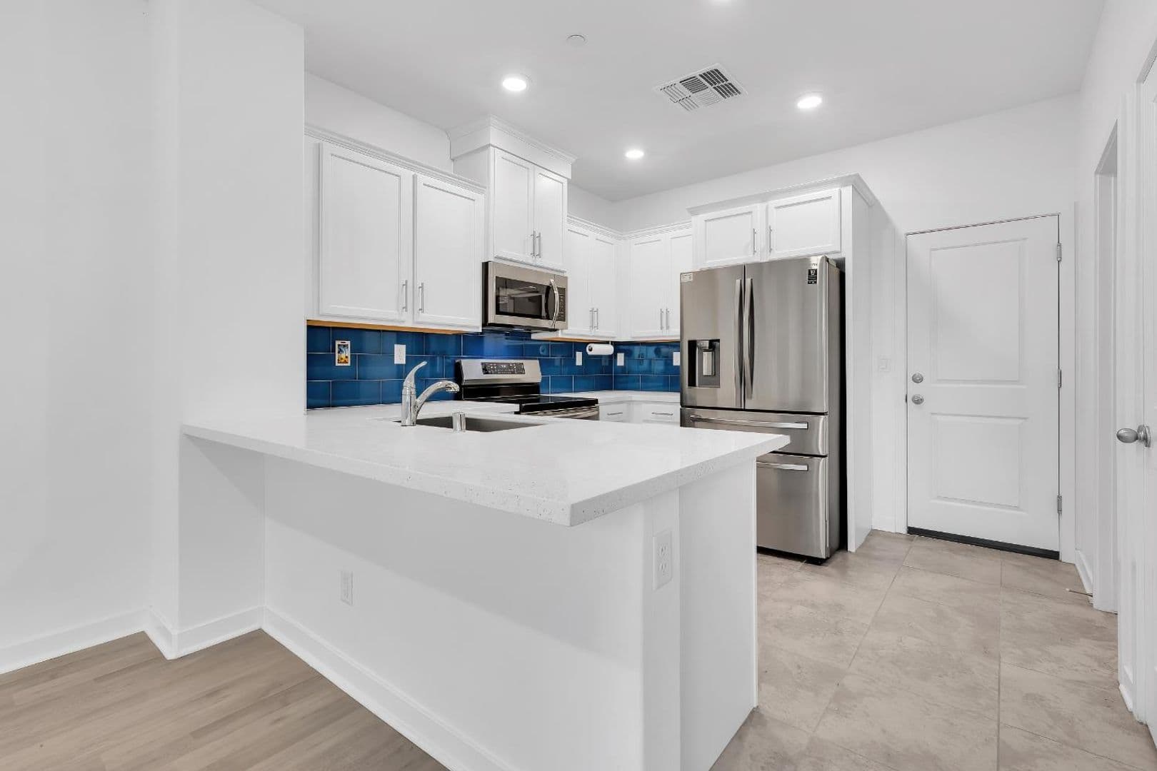 Sacramento House: 5301 E Commerce Way Unit 39102