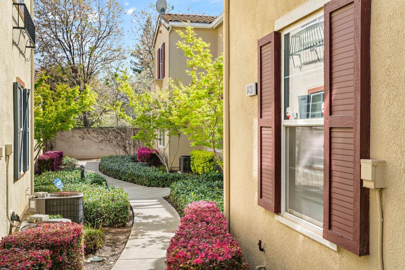 Elk Grove House: 8430 Crystal Walk Cir