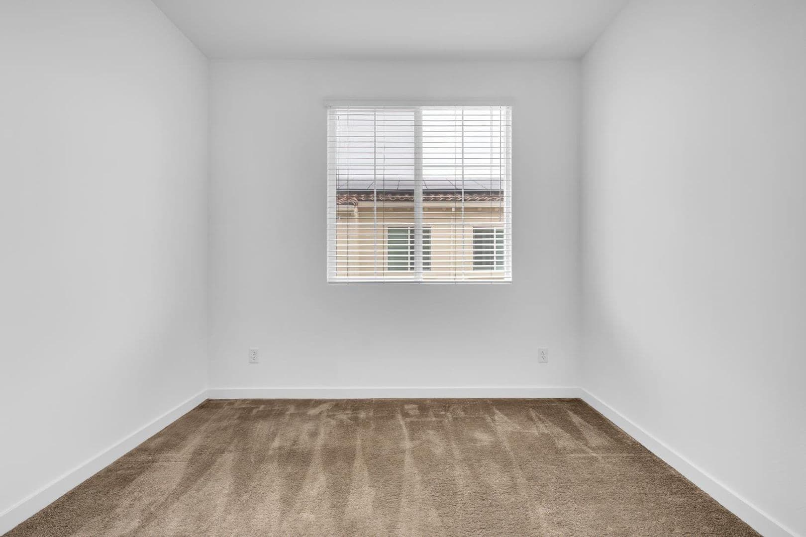 Sacramento House: 5301 E Commerce Way Unit 39102
