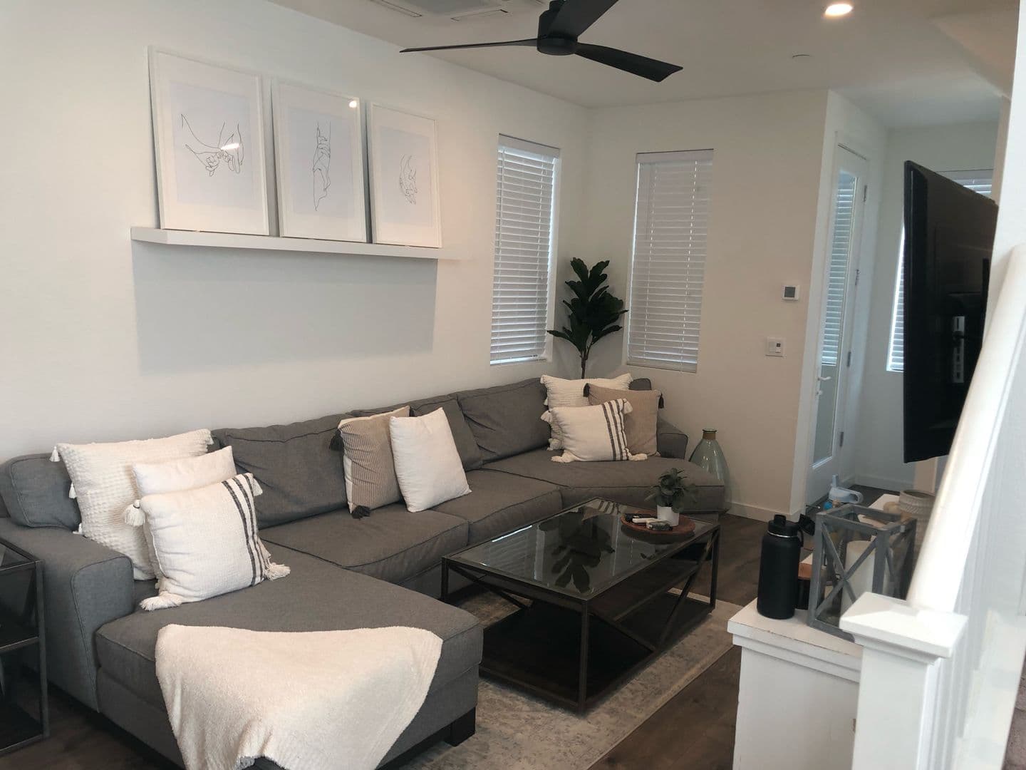 Sacramento House: 429 Crate Avenue