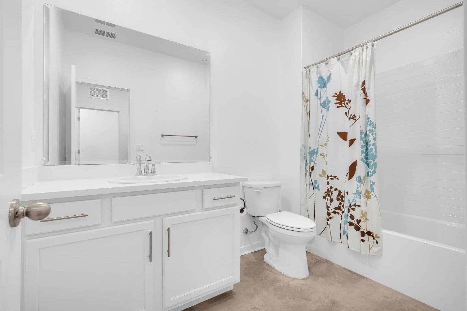 Sacramento House: 5301 E Commerce Way Unit 39102