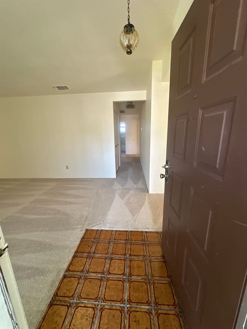 Rancho Cordova House: 11060 Cilker River way