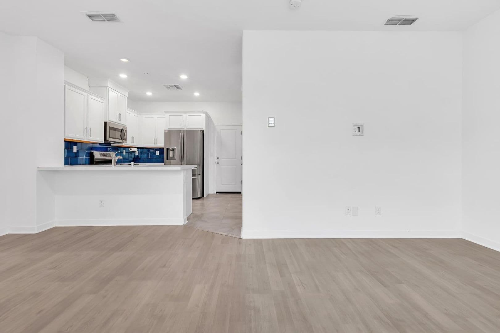 Sacramento House: 5301 E Commerce Way Unit 39102