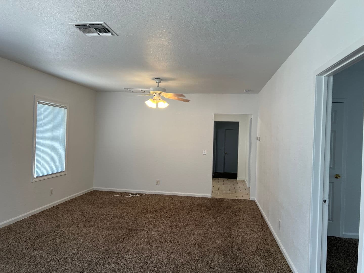 Sacramento House: 142 Redwood