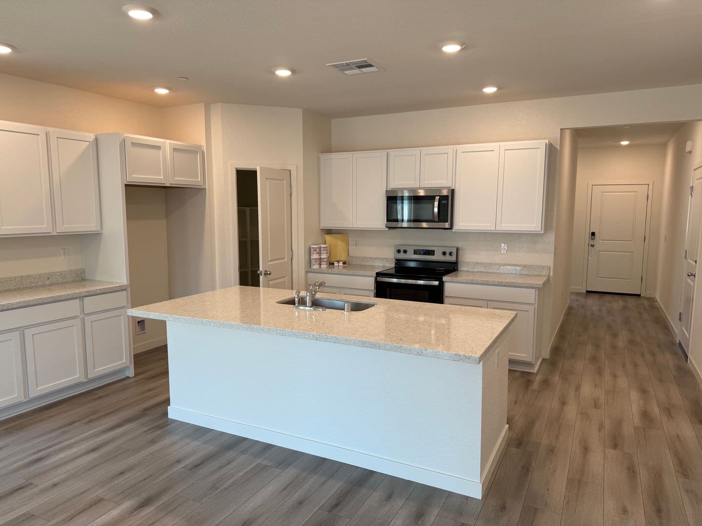 Roseville House: 7161 Vail Ranch Rd