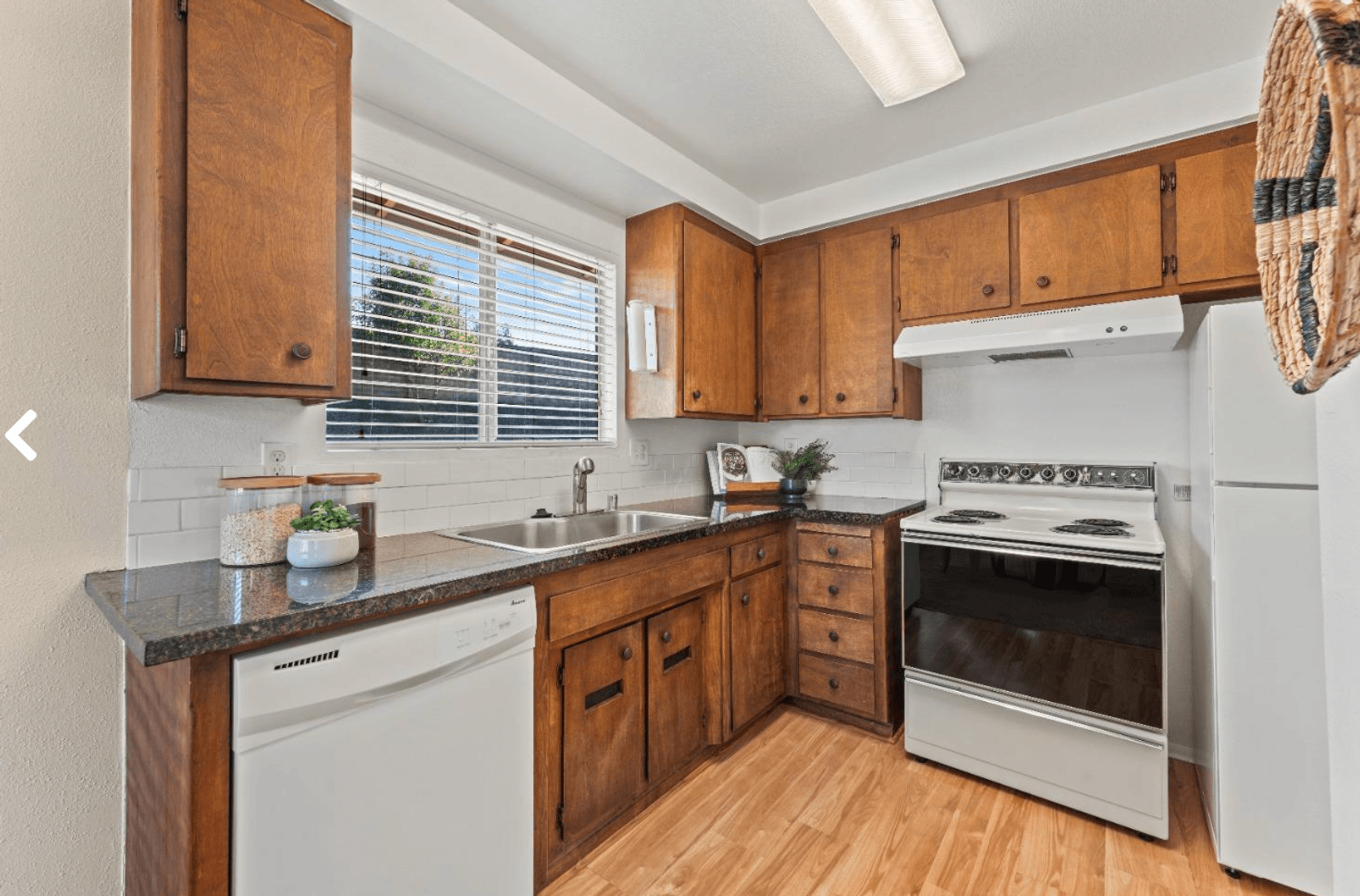 Sacramento House: 5484 Riverside Blvd